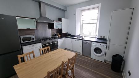 2 bedroom Flat to let in Rosemount Viaduct, Rosemount, Aberdeen, AB25