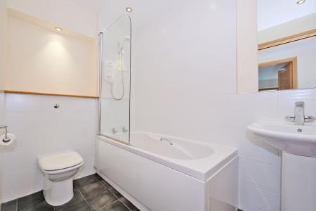 3 bedroom Flat for sale in 160 Polmuir Road, The City Centre, Aberdeen, AB11