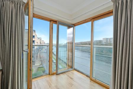 3 bedroom Flat for sale in 160 Polmuir Road, The City Centre, Aberdeen, AB11