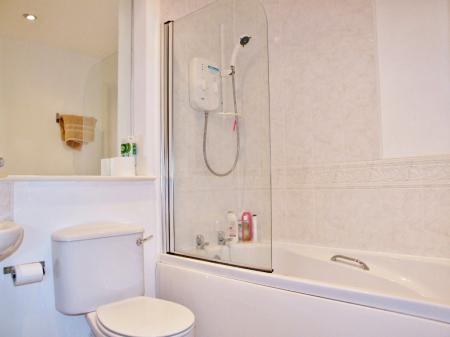 2 bedroom Flat to let in Bannermill Place, The Beach, Aberdeen, AB24