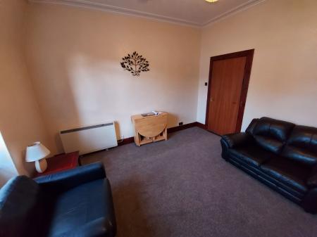 1 bedroom Flat to let in Wallfield Place, Rosemount, Aberdeen, AB25