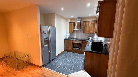 2 bedroom Flat to let in Great Northern Road, Woodside, Aberdeen, AB24