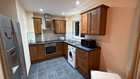 2 bedroom Flat to let in Great Northern Road, Woodside, Aberdeen, AB24