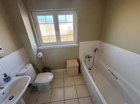 3 bedroom Detached house to let in McFadden Crescent, Kintore, AB51