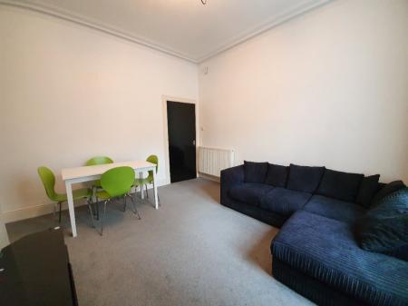 2 bedroom Flat to let in Wallfield Crescent, Rosemount, Aberdeen, AB25