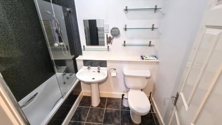 1 bedroom Flat to let in Crown Street, The City Centre, Aberdeen, AB11