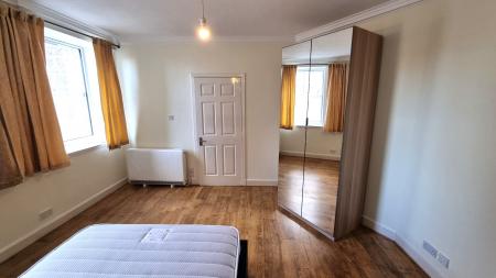 1 bedroom Flat to let in Crown Street, The City Centre, Aberdeen, AB11