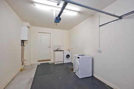 2 bedroom Flat for sale in East Park, Banchory, AB31