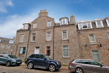2 bedroom Flat for sale in Richmond Street, Rosemount, Aberdeen, AB25