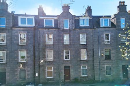 1 bedroom Flat for sale in Northfield Place, Rosemount, Aberdeen, AB25