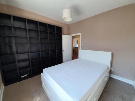 1 bedroom Flat to let in Sinclair Road, Torry, Aberdeen, AB11