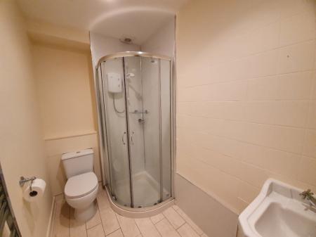 1 bedroom Flat to let in Sinclair Road, Torry, Aberdeen, AB11