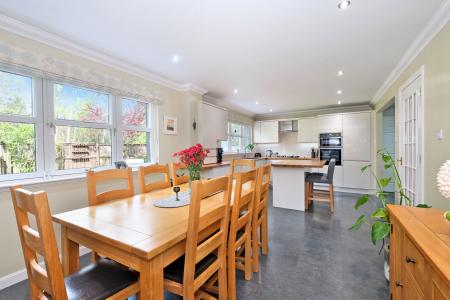 6 bedroom Detached house for sale in Willowtree Way, Banchory, AB31