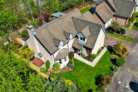 6 bedroom Detached house for sale in Willowtree Way, Banchory, AB31