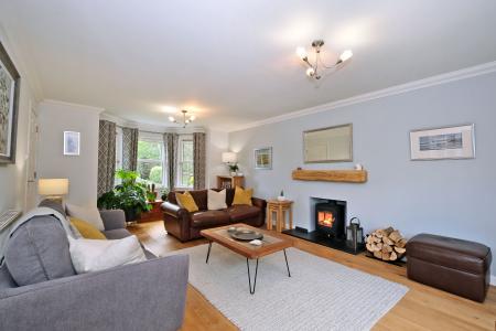 6 bedroom Detached house for sale in Willowtree Way, Banchory, AB31