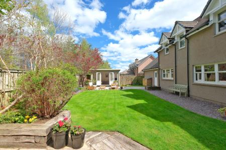 6 bedroom Detached house for sale in Willowtree Way, Banchory, AB31