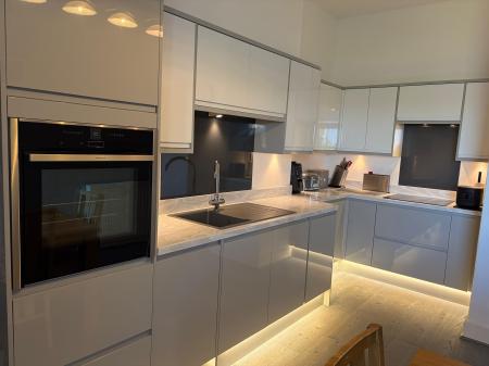 2 bedroom Flat to let in Hilton Street, Hilton, Aberdeen, AB24