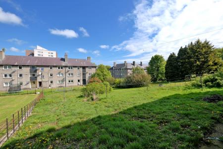2 bedroom Ground floor maisonette for sale in Clifton Road, Hilton, Aberdeen, AB24