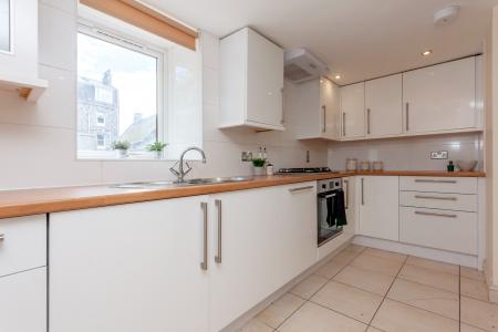 1 bedroom Flat to let in Holburn Street, The City Centre, Aberdeen, AB10