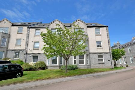 2 bedroom Flat for sale in Morningfield Mews, The West End, Aberdeen, AB15