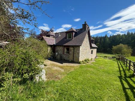 4 bedroom Detached house to let in Inchmarlo, Banchory, AB31