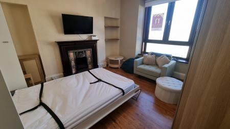 1 bedroom Flat to let in Walker Place, Torry, Aberdeen, AB11