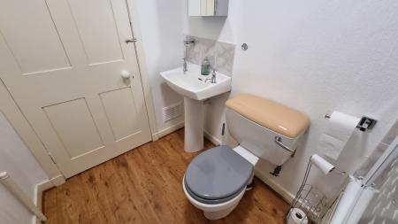 1 bedroom Flat to let in Walker Place, Torry, Aberdeen, AB11