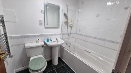 2 bedroom Flat to let in Back Hilton Road, Aberdeen, AB25