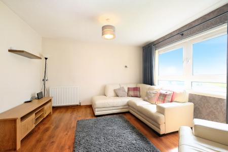 2 bedroom Flat for sale in 100, Golf Road, The Beach, Aberdeen, AB24