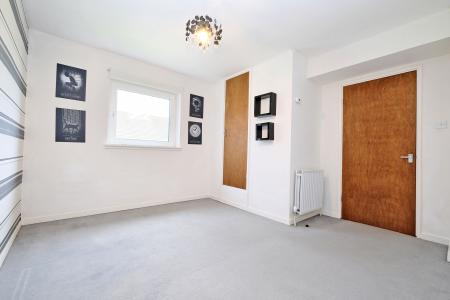 2 bedroom Flat for sale in 100, Golf Road, The Beach, Aberdeen, AB24