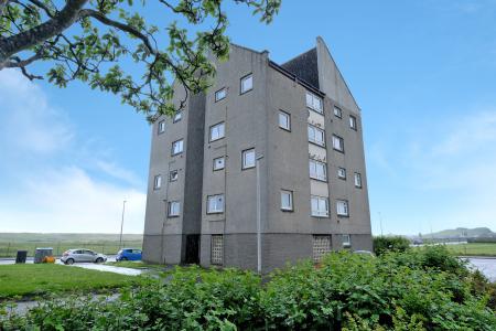 2 bedroom Flat for sale in 100, Golf Road, The Beach, Aberdeen, AB24
