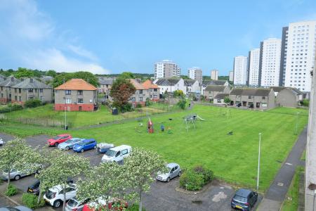 2 bedroom Flat for sale in 100, Golf Road, The Beach, Aberdeen, AB24