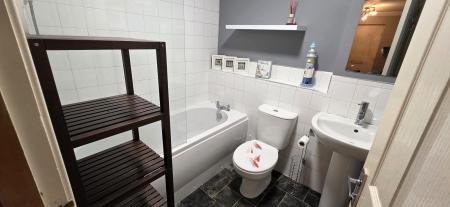 2 bedroom Flat to let in Millside Drive, Peterculter, Aberdeen, AB14 0