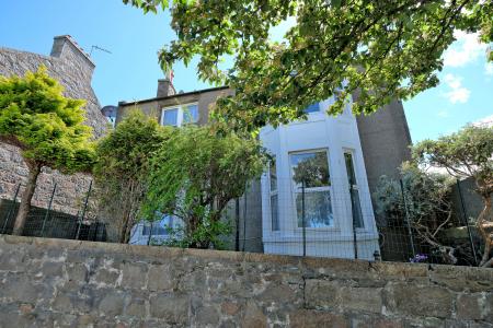 2 bedroom Flat for sale in Froghall Terrace, Froghall, Aberdeen, AB24