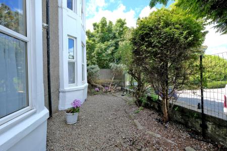2 bedroom Flat for sale in Froghall Terrace, Froghall, Aberdeen, AB24