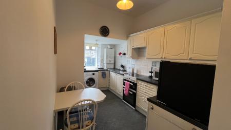 2 bedroom Flat to let in Queen Street, Inverurie, AB51