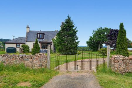 4 bedroom Detached house for sale in Strachan, Banchory, AB31
