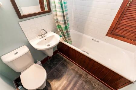 1 bedroom Flat to let in Rosemount Place, Rosemount, Aberdeen, AB25