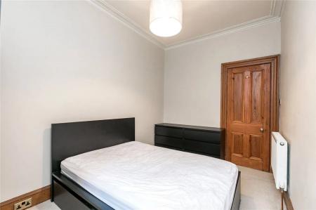1 bedroom Flat to let in Rosemount Place, Rosemount, Aberdeen, AB25
