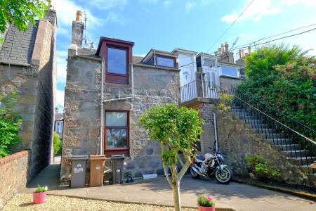 2 bedroom Flat for sale in 17 Bedford Place, Aberdeen, AB24