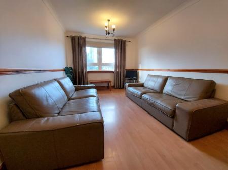 2 bedroom Flat to let in Cornhill Gardens, Aberdeen, AB16