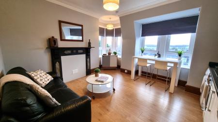 2 bedroom Flat to let in Elmbank Terrace, Kittybrewster, Aberdeen, AB24