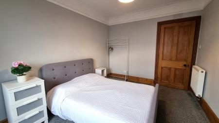 2 bedroom Flat to let in Elmbank Terrace, Kittybrewster, Aberdeen, AB24