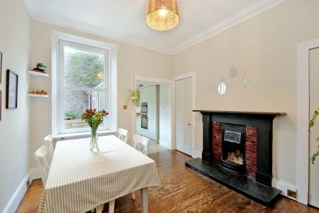 2 bedroom Apartment for sale in Loanhead Terrace, Rosemount, Aberdeen, AB25