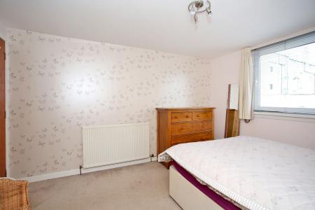 2 bedroom Flat for sale in Richmond Court, Rosemount, Aberdeen, AB25