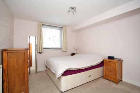 2 bedroom Flat for sale in Richmond Court, Rosemount, Aberdeen, AB25