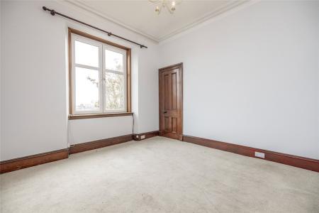 4 bedroom Flat to let in Richmondhill Place, Midstocket, Aberdeen, AB15