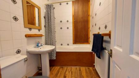 1 bedroom Flat to let in Union Grove, Aberdeen, AB10