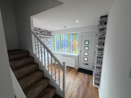 3 bedroom Flat to let in Cornhill Gardens, Cornhill, Aberdeen, AB16