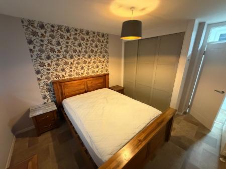 3 bedroom Flat to let in Cornhill Gardens, Cornhill, Aberdeen, AB16